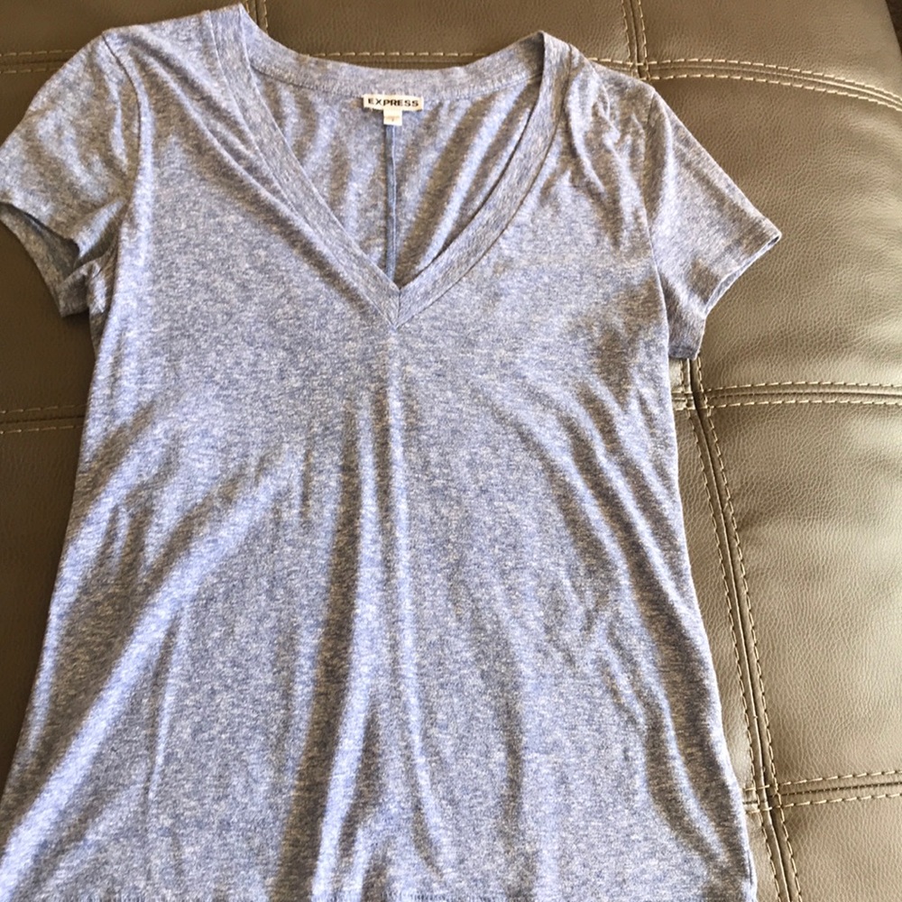 Express v-neck T-shirt light blue